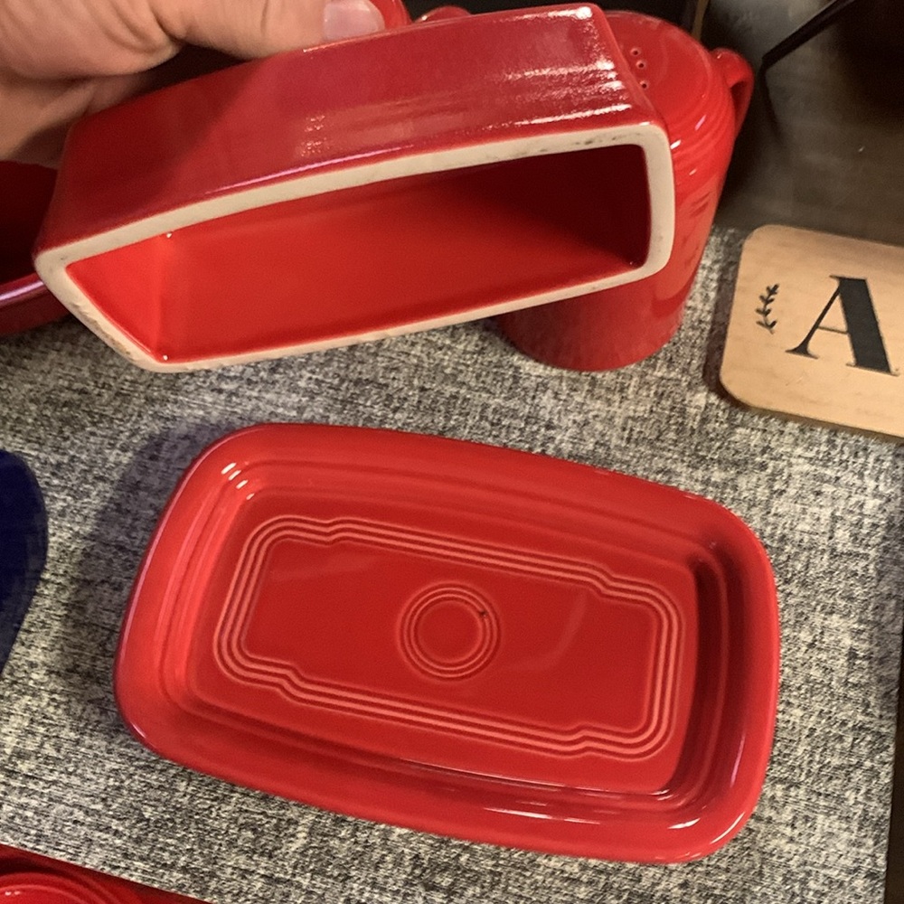 Fiesta Scarlet XL Butter Tray With Lid - Picture 3 of 4